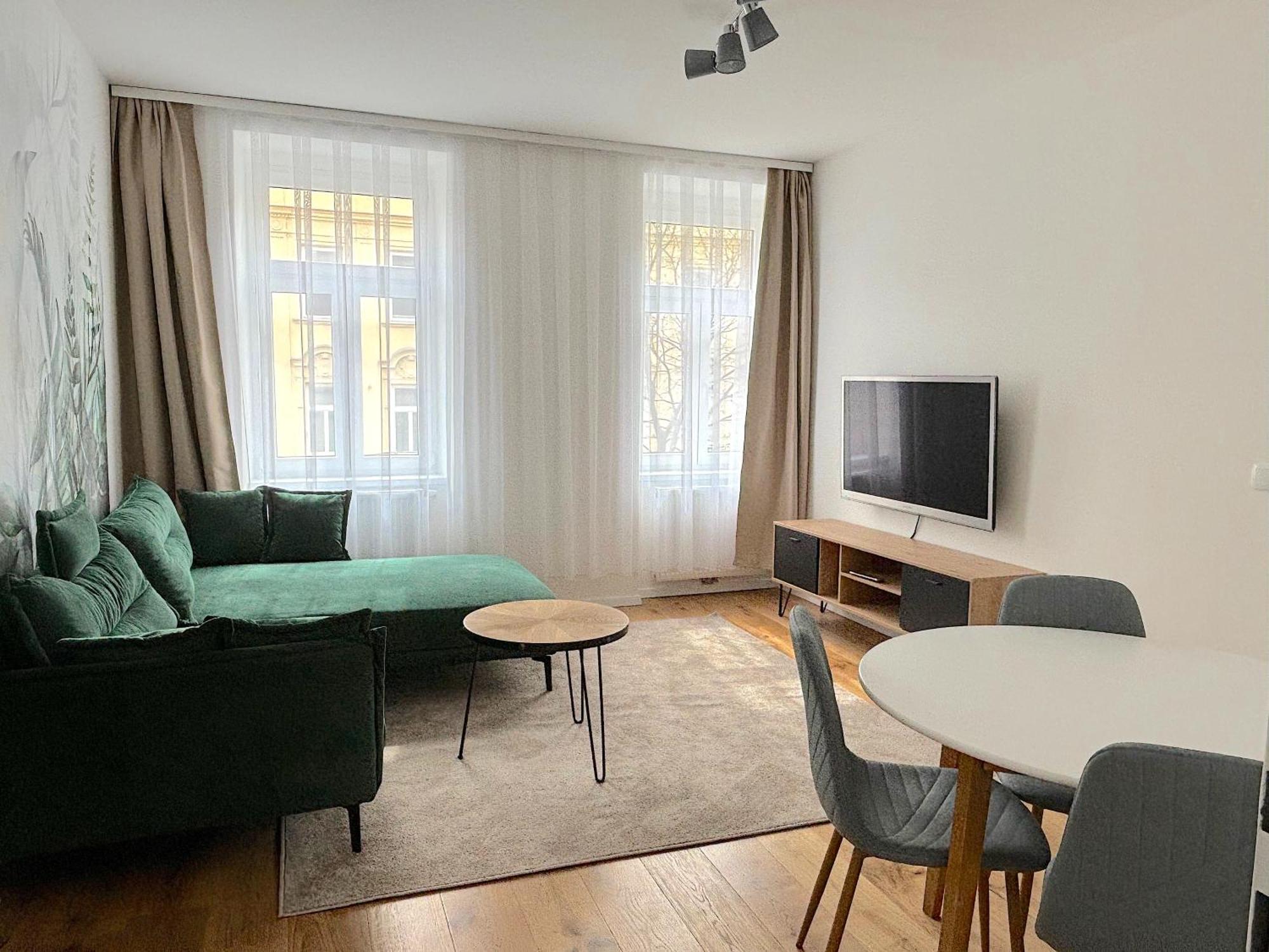 Traumhafte Wohnung Fuer 3, Grosszuegig, Walk In Dusche Вена Экстерьер фото